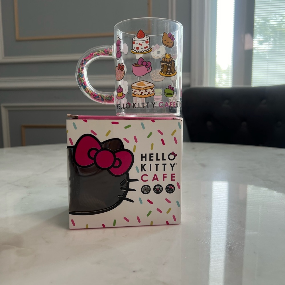 BRAND NEW HELLO KITTY CAFE SPRINKLE MUG